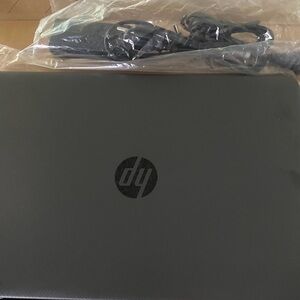 new hp 255 G9 laptop. grey,